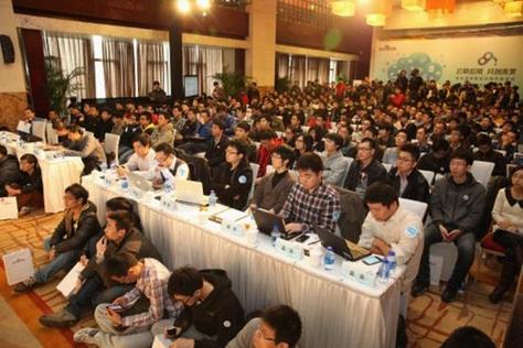 以及云数据库,云存储,云消息,云管道,云触发器等服务,已支持php,java